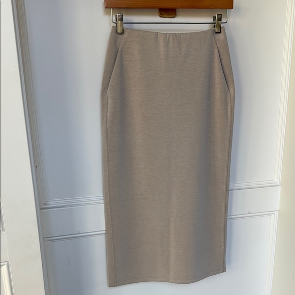 Lululemon Softstreme High-Rise Midi Skirt Mojave Tan Womens size 4 - Picture 2 of 9